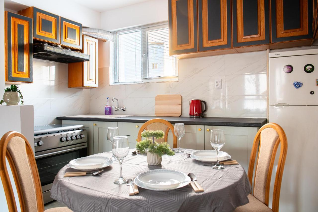 Promenada Old Town Apartment Букурещ Екстериор снимка